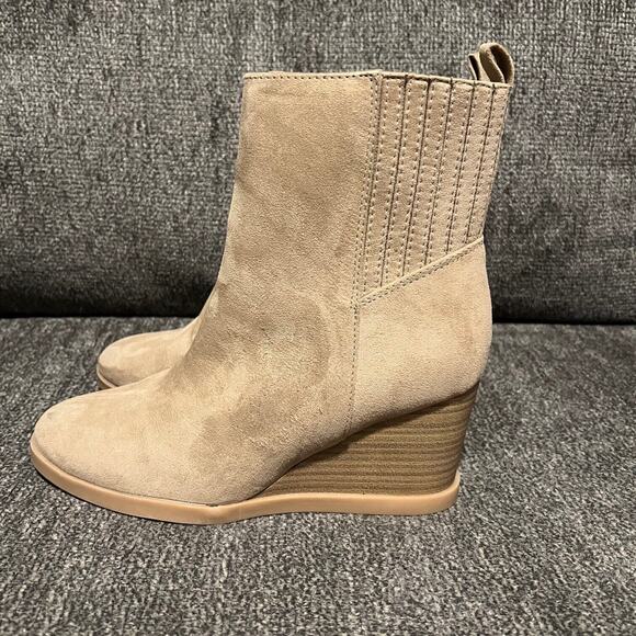 Universal Thread Cypress Winter Wedge Boots Womens 7.5 Taupe Faux Suede Side Zip - Picture 4 of 10
